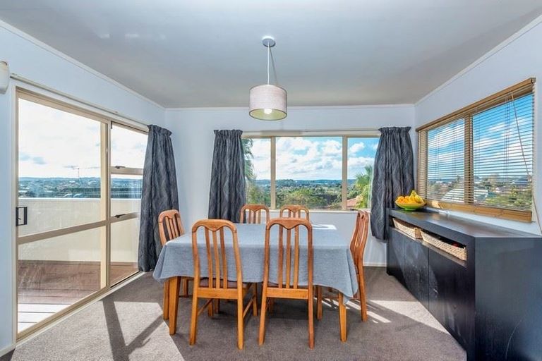 Photo of property in 13 Ballini Rise, West Harbour, Auckland, 0618