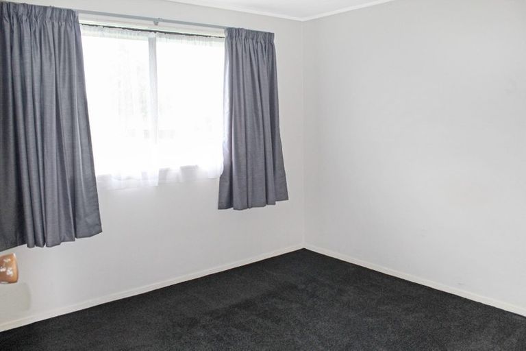 Photo of property in 19 Mcleavey Drive, Kelvin Grove, Palmerston North, 4414