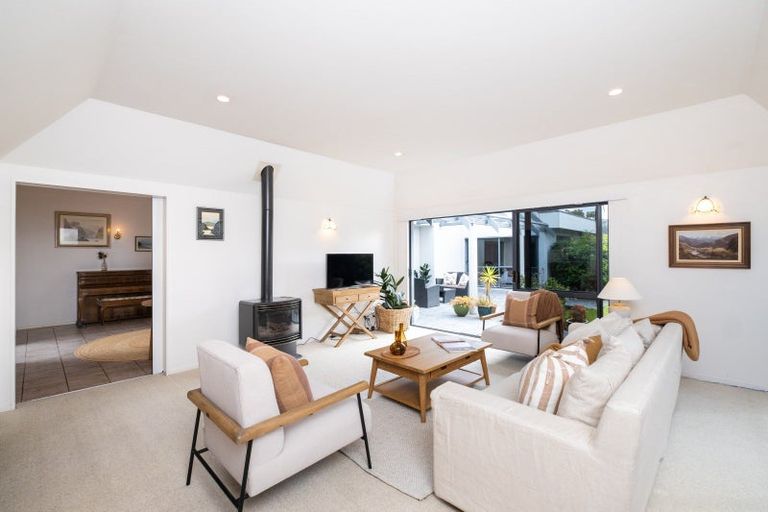 Photo of property in 5 Kensington Drive, Taradale, Napier, 4112