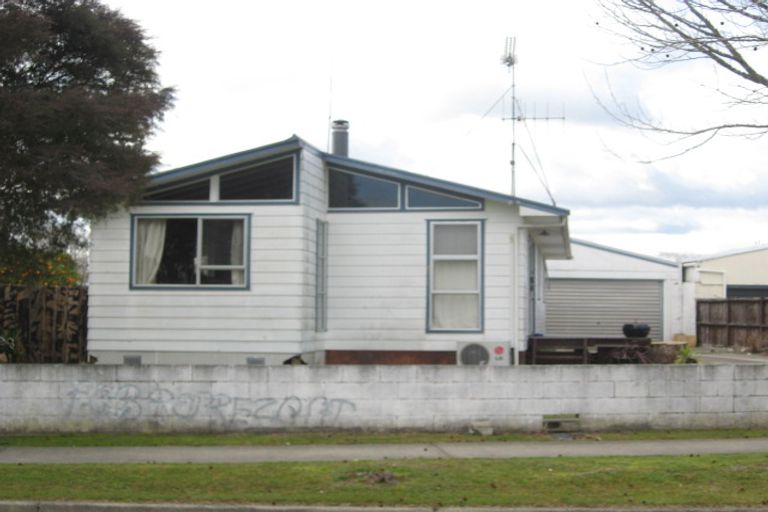 Photo of property in 13 Matipo Place, Edgecumbe, 3120