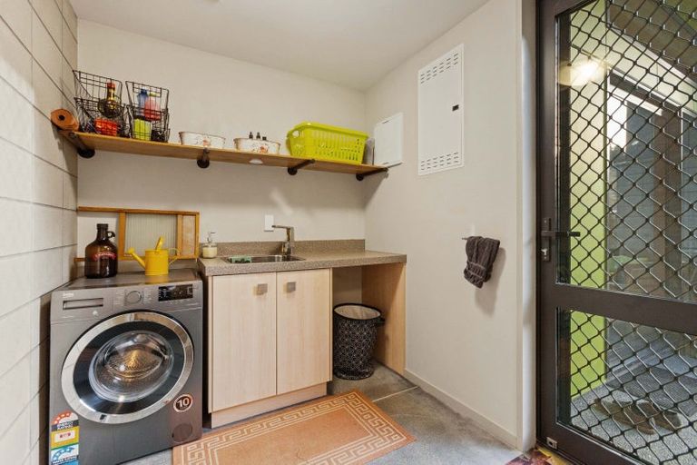 Photo of property in 36 Shields Street, Clyde, 9330