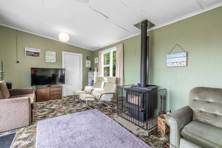 Photo of property in 16 Walker Street, Riverton/aparima, Riverton, 9822