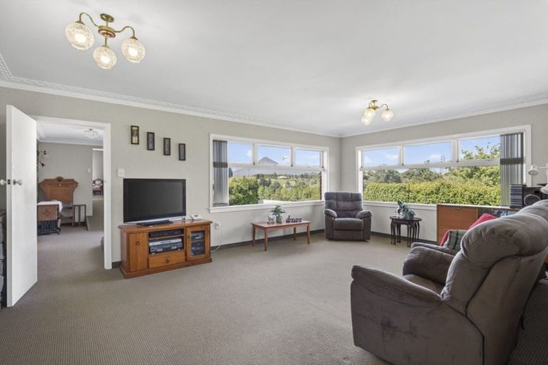 Photo of property in 12 Junction Street, Welbourn, New Plymouth, 4310