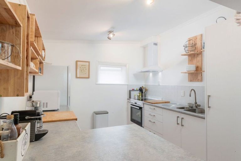 Photo of property in 21a Korau Grove, Stokes Valley, Lower Hutt, 5019