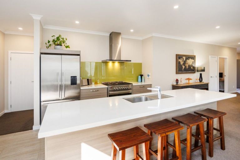 Photo of property in 5 Heritage Place, Terrace End, Palmerston North, 4410