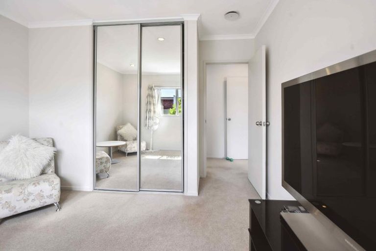 Photo of property in 36 Glenmore Road, Sunnyhills, Auckland, 2010