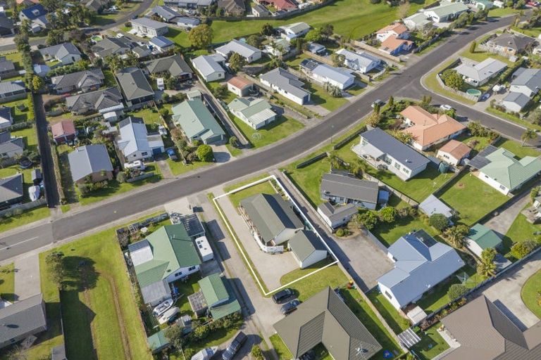 Photo of property in 50 Whitby Avenue, Whitianga, 3510