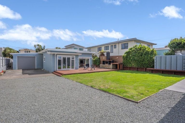 Photo of property in 116 Seaview Road, Paraparaumu Beach, Paraparaumu, 5032