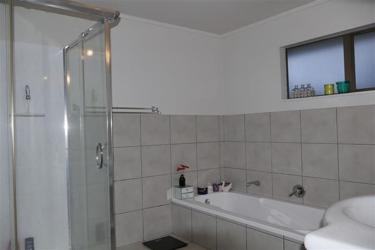 Photo of property in 35 Western Hills Drive, Kensington, Whangarei, 0112