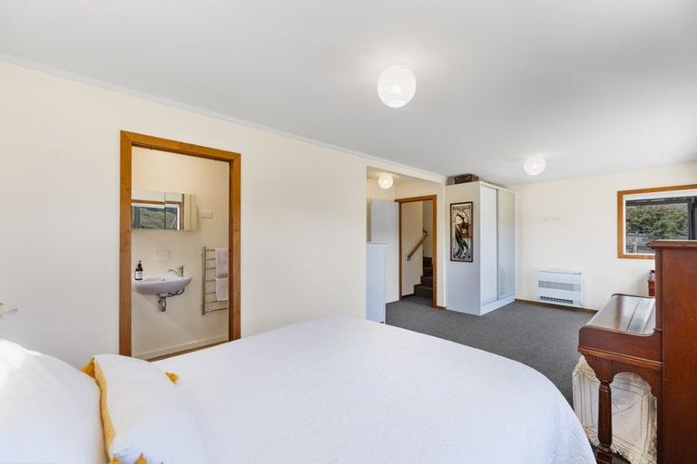 Photo of property in 74 Hocken Street, Kenmure, Dunedin, 9011