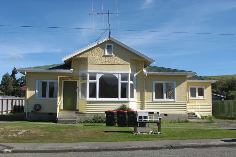 Photo of property in 58 Wilson Street, Geraldine, 7930