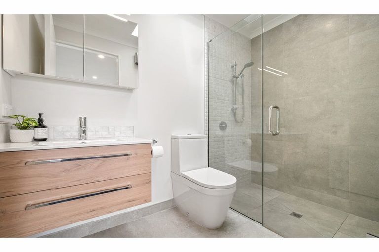 Photo of property in 13 Horoeka Street, Avonhead, Christchurch, 8042