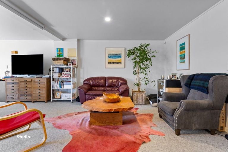 Photo of property in 6 Berridge Road, Muriwai, Waimauku, 0881