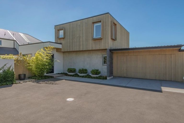 Photo of property in 49b Mcdougall Avenue, St Albans, Christchurch, 8014