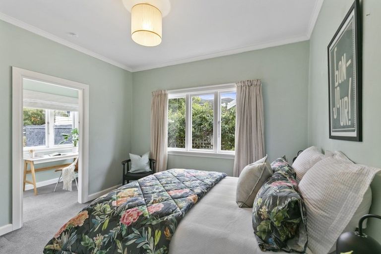 Photo of property in 15 Hathaway Avenue, Karori, Wellington, 6012