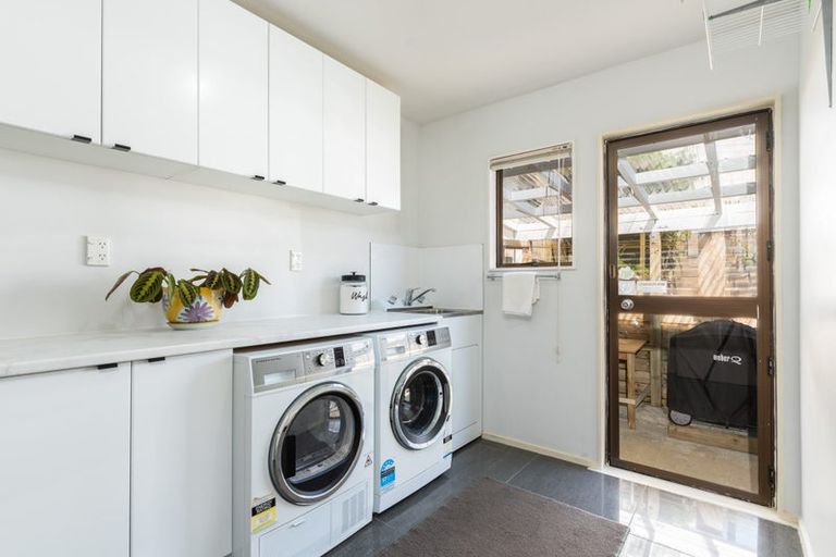 Photo of property in 7 Trinidad Crescent, Grenada Village, Wellington, 6037