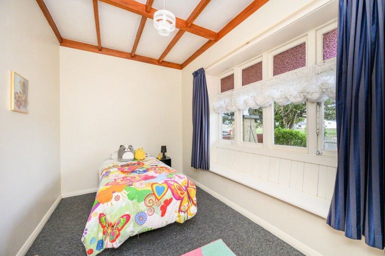 Photo of property in 19 Beresford Street, Takaro, Palmerston North, 4410