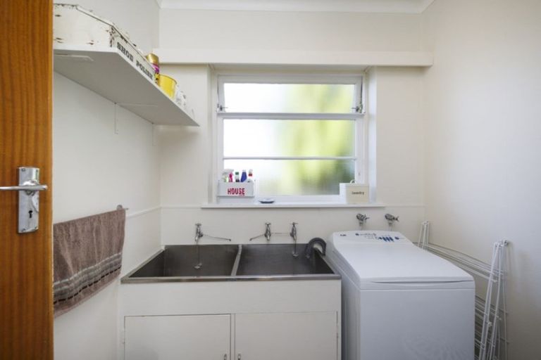 Photo of property in 395 Ruahine Street, Terrace End, Palmerston North, 4410