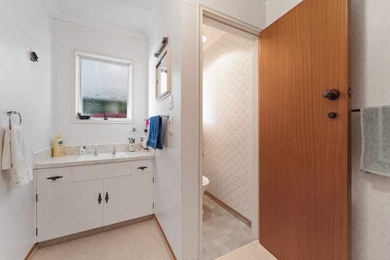 Photo of property in 2a Chartwell Drive, Eltham, 4322