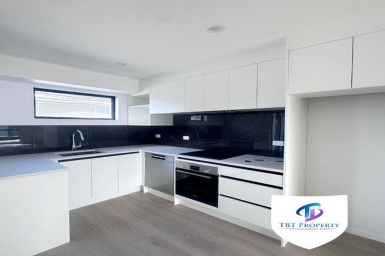 Photo of property in 4/53 Drake Street, Howick, Auckland, 2014