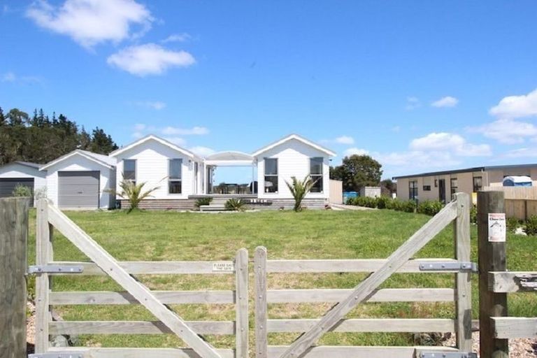 Photo of property in 22 Anchorage Road, Mangawhai Heads, Mangawhai, 0505
