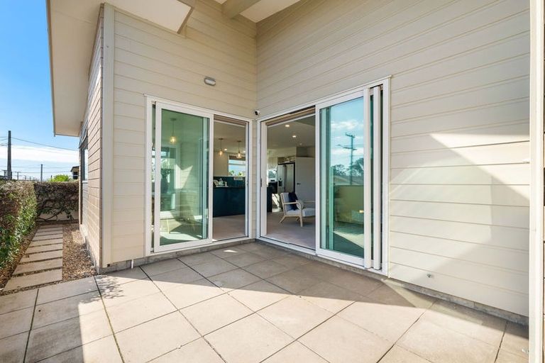 Photo of property in 81 Hine Street, New Plymouth, 4310