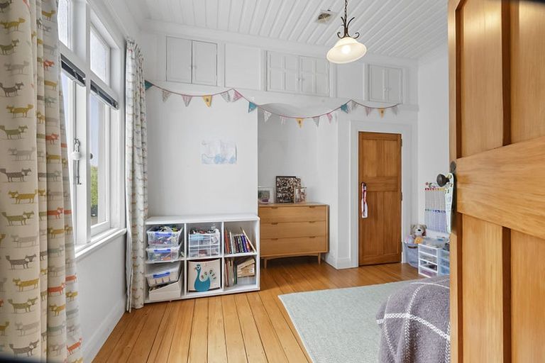 Photo of property in 68 Wallace Place, Westown, New Plymouth, 4310