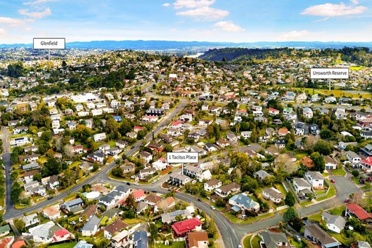 Photo of property in 6c Athena Drive, Totara Vale, Auckland, 0629
