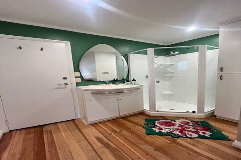 Photo of property in 16 Corlett Road, Plimmerton, Porirua, 5026