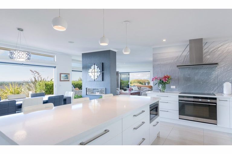 Photo of property in 23 Katania Heights, Brightwater, 7022