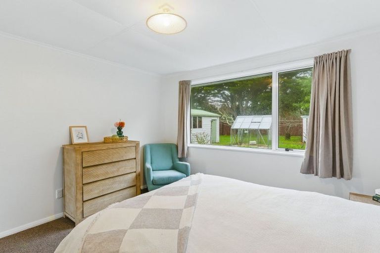 Photo of property in 96 Main Road, Titahi Bay, Porirua, 5022
