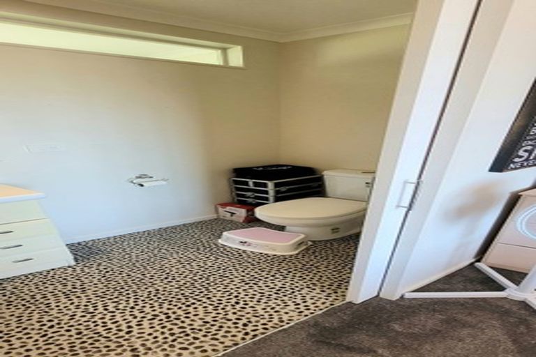 Photo of property in 25 Silvan Place, Bell Block, New Plymouth, 4312