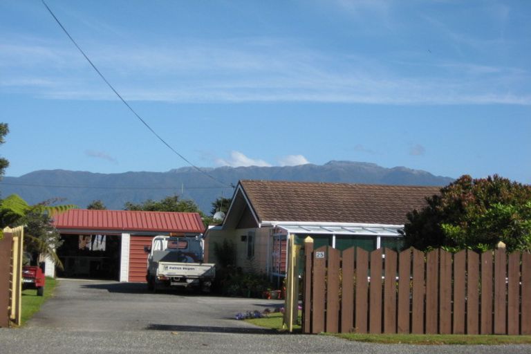 Photo of property in 25 Marine Parade, Carters Beach, Westport, 7825