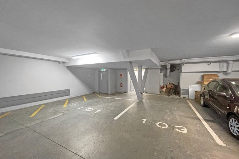 Photo of property in 2/42 Constable Street, Newtown, Wellington, 6021