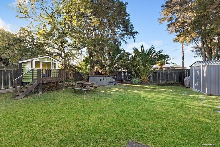 Photo of property in 78 Swanson Road, Henderson, Auckland, 0610