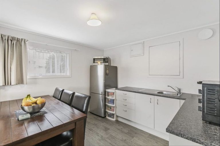 Photo of property in 2/386 Great South Road, Opaheke, Papakura, 2113