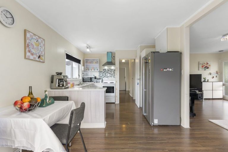 Photo of property in 7 Kingussie Place, Highland Park, Auckland, 2010