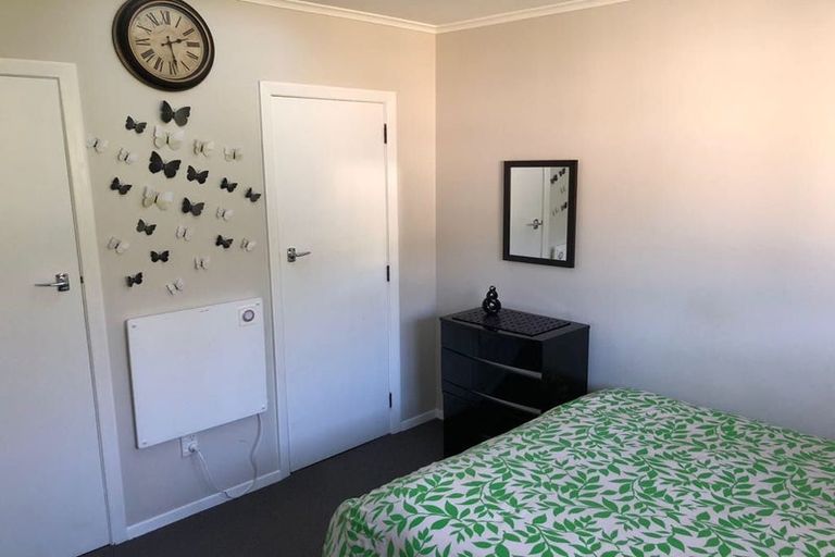 Photo of property in 2/5 Hinemoa Street, Waiwhetu, Lower Hutt, 5010