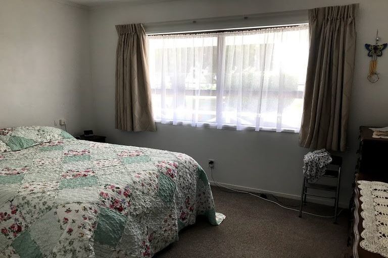 Photo of property in 2 Kingfisher Way, Te Kowhai, Hamilton, 3288