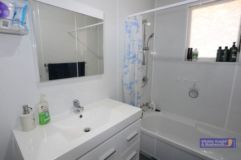 Photo of property in 19 Ian Place, Bishopdale, Christchurch, 8053