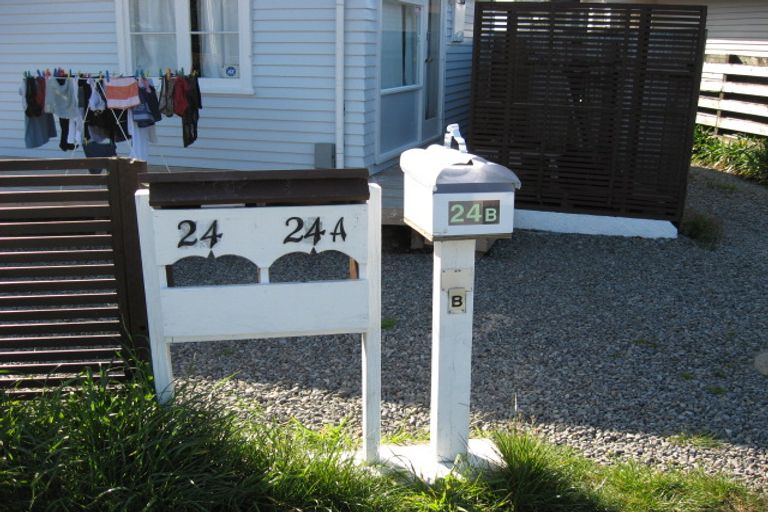 Photo of property in 24a Parakai Street, Paraparaumu, 5032