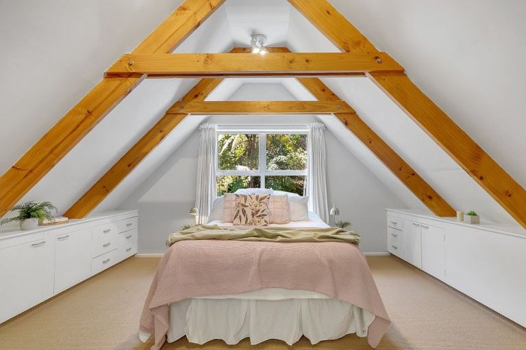 Photo of property in 64 Cluny Road, Plimmerton, Porirua, 5026