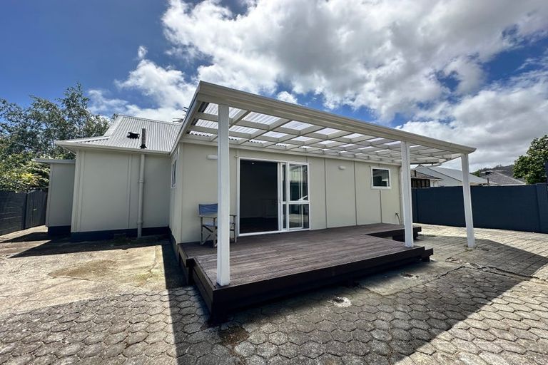 Photo of property in 172 Naenae Road, Naenae, Lower Hutt, 5011