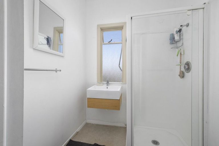 Photo of property in 27 Newcastle Street, Clyde, 9330