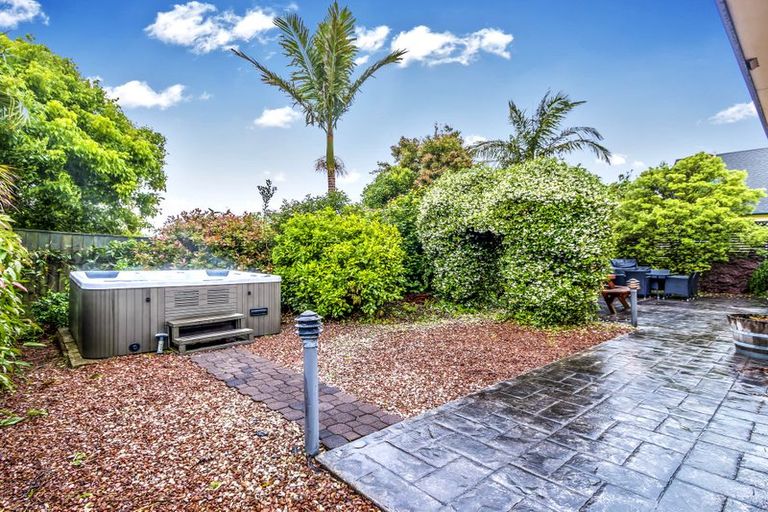 Photo of property in 5 Ruze Vida Drive, Massey, Auckland, 0614