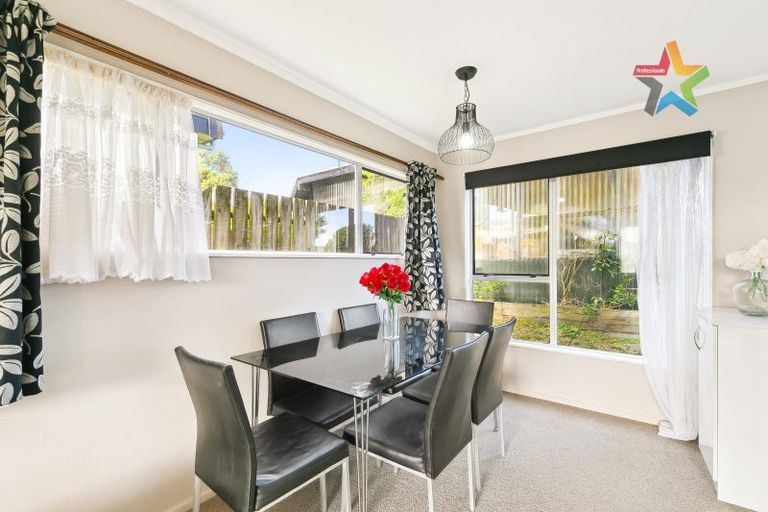 Photo of property in 70 Cunliffe Street, Churton Park, Wellington, 6037