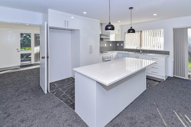 Photo of property in 29 Balgowan Terrace, Conifer Grove, Takanini, 2112