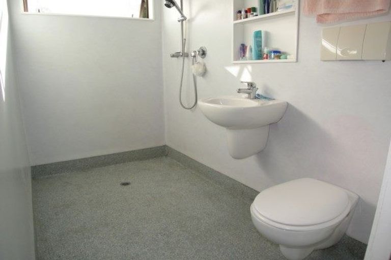 Photo of property in 50 Eugenia Rise, Totara Heights, Auckland, 2105