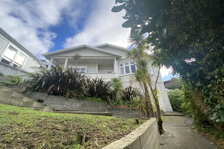 Photo of property in 16 Grosvenor Terrace, Thorndon, Wellington, 6011