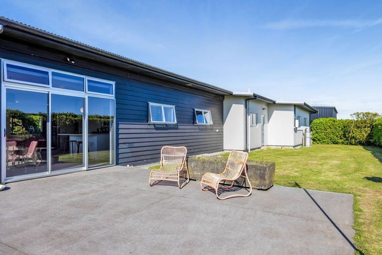 Photo of property in 5674 Mountain Road, Normanby, Hawera, 4673